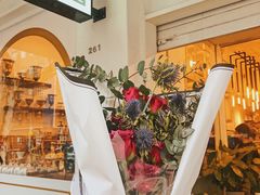 -FLOVIE FLORIST CAFE