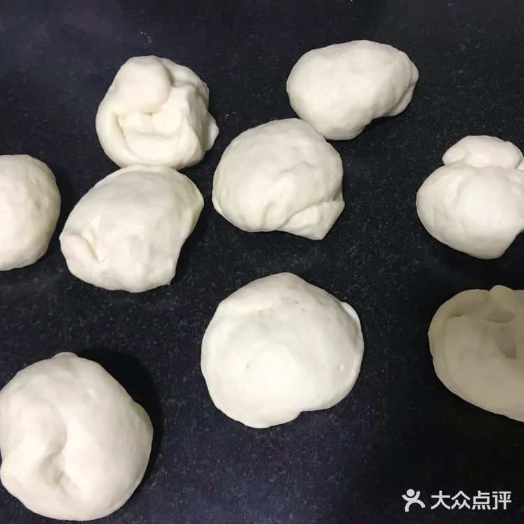 肚子里有料之低糖低油迷你肉松面包