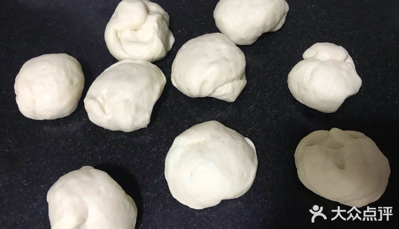 肚子里有料之低糖低油迷你肉松面包