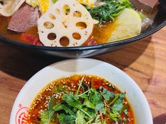 -万记麻辣烫国展总店