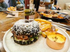 -FLOVIE FLORIST CAFE