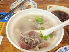 -老天桥酱肉烧饼夹肘子(天桥店)