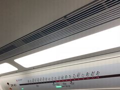 -体育场(地铁站)