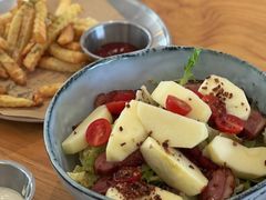 苹果鸭胸沙拉-A30 BISTRO