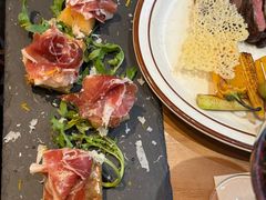 -Mark&Mars Restaurant