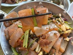 -丹水桥地锅鱼·翘嘴鲌·地方特色全鱼宴(丹江口大坝店)