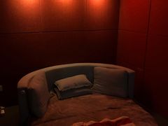 -艾乐空间主题私人影院(宝山万达店)