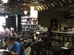 -钟书阁(松江泰晤士小镇店)