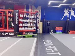 -成杰格斗·拳击·柔术·防身术(建设路店)