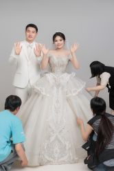 -挪娅婚纱摄影皇家会所