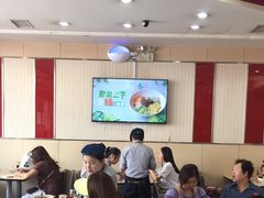 大堂-李先生牛肉面大王(营口大润发店)