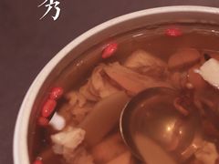 石斛老鸡炖响螺-悦秀·高级粤菜