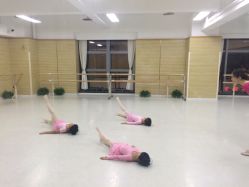 -艾薇芭蕾艺术中心
