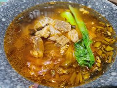 牛肉米线-八月美食小馆(银泰城总店)