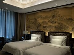 -陆地游轮西山温泉号