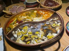 -洱火云南酸菜牛肉火锅(石景山当代商城店)