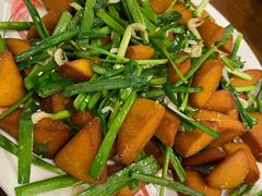 韭菜虾皮炒饽饽-天津乾毓德饭庄·清真传统炒菜·海鲜烧烤(咸阳路店)