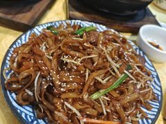 干炒牛河-天宝食坊·啫啫煲大排档(西华路店)