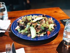 藜麦牛油果色拉-MARU玛露音乐餐厅(前滩世贸店)
