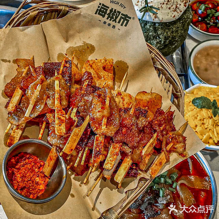 超高性价比的海椒市串串香[调皮]