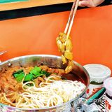 南昌首家臭豆腐肥肠牛蛙锅✨太“香”了‼️