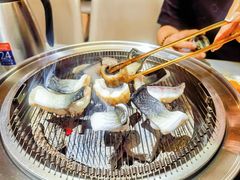 招牌活烤鳗鱼-围炉肉舍丹东海鲜烤肉·烤活鳗(步行街店)
