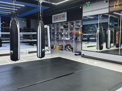 -臻元搏击格斗泰拳拳馆(港隆店)
