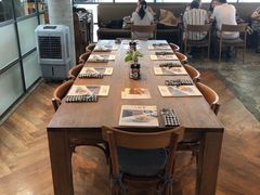 -ROAST coffee & eatery