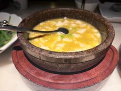 蟹黄豆腐-吴越荣记苏州菜·松鼠桂鱼100%活鱼现做(月光码头店)