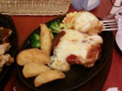 芝士牛肉汉堡-莉迪亚意式餐厅(山大路店)