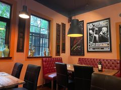 -SISTERS BAR RESTAURANT川意酒馆(嘉善老市H楼店)