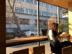 靠窗位-VOYAGE COFFEE(北锣鼓巷店)