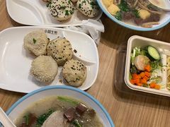 -大食代美食广场(上海中心店)