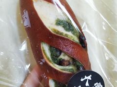 抹茶奶酥碱水-富贵面包公司(运河店)