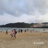这里有冲浪基地，民宿
