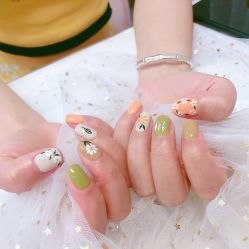 -蜜丝卡伦美甲美睫半永久