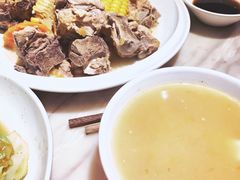 番茄玉米煲龙骨-汤城小厨•粤菜•靓汤(西直门凯德MALL店)