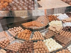 -Laderach 莱德拉(上海环贸iapm店)