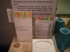 -卡罗酒店(东门晒布地铁站店)