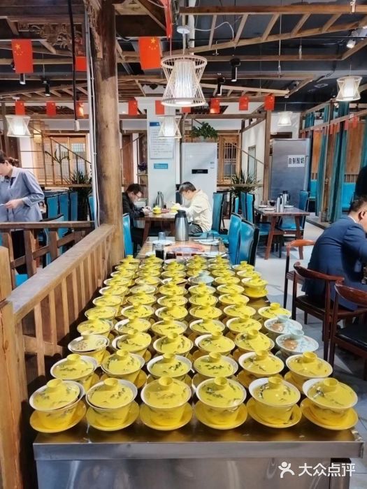 清真·舒迩布炕锅王·高原美食文化(青海总店)图片
