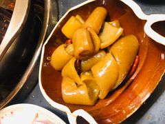 现捞卤菜-茅草房·河畔园林火锅