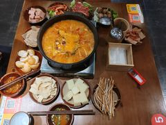 -黔有有贵州酸汤夺夺粉火锅(五味十字店)