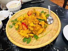 避风塘剥皮牛-新会鲜蚝鸡煲(新会总店)