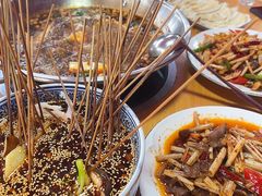 -大众跷脚牛肉馆·非遗传承单位(峨眉山店)