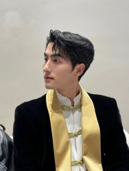 -一家只做男发烫染的店