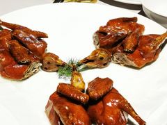 脆皮乳鸽-新荣记(BFC外滩金融中心店)