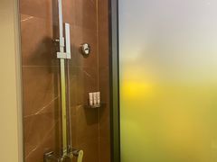 -潮漫酒店(北京通州环球度假区临河里地铁站店)