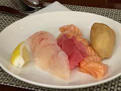 -南湖名都·景湖轩全日制餐厅·海鲜自助·东南亚风味·临湖而食