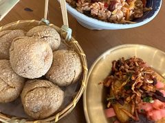 -包整·丝娃娃(一览甲秀楼风景店)