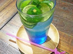 蓝宁汽泡水-MIKAKU(万达广场上海宝山店)